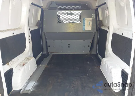 2015 Nissan Nv200 Sv z USA, uszkodzony, nr VIN 3N6CM0KN7FK719741